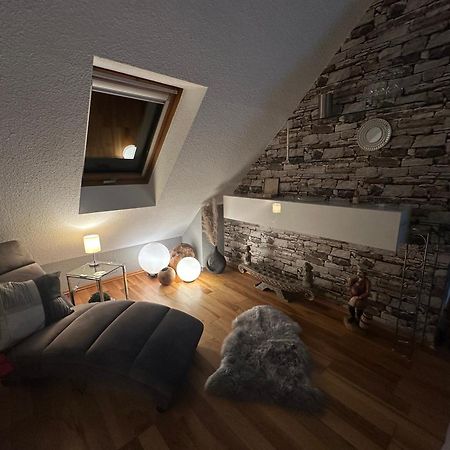 Zentrale Maisonette Mit Buero & Parkplatz グリースハイム エクステリア 写真