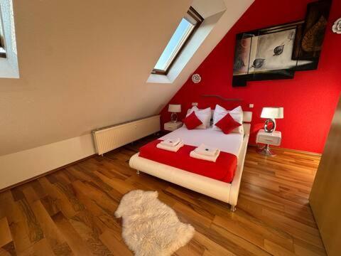 Zentrale Maisonette Mit Buero & Parkplatz グリースハイム エクステリア 写真